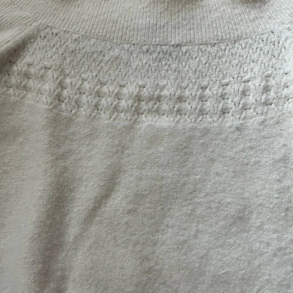Anthropologie Women’s Ivory Wool Off-Shoulder Ruffle-Edge Sweater Size M - Picture 15 of 16
